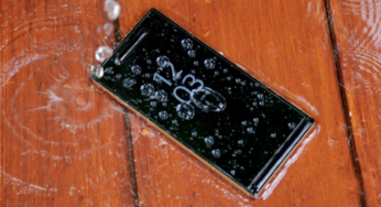 Save a Phone or Tablet Dropped in the Water in 4 Easy ways